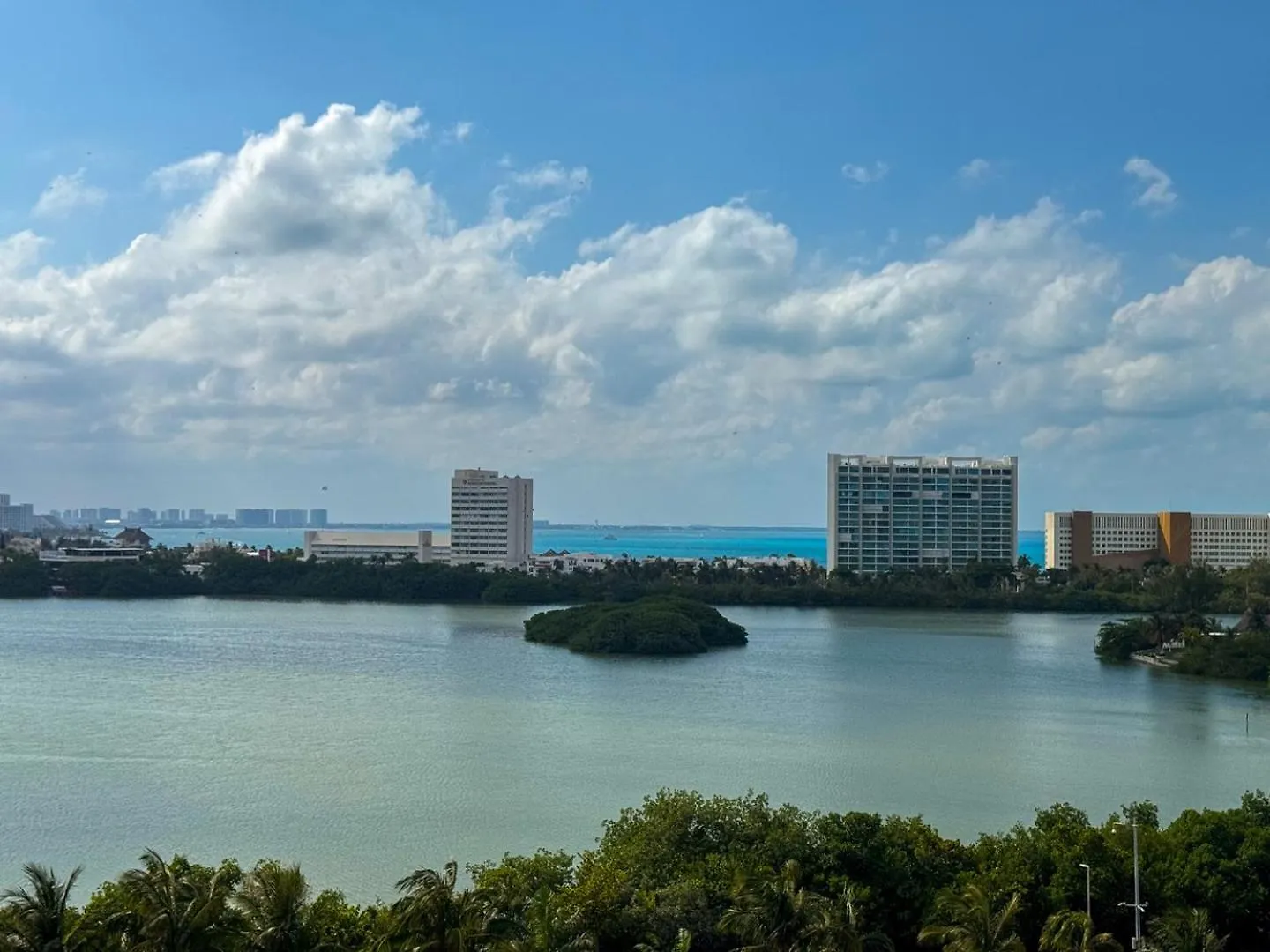 Apt With Balcony, Beach Access & Comfort, Pool Cancún Lägenhet