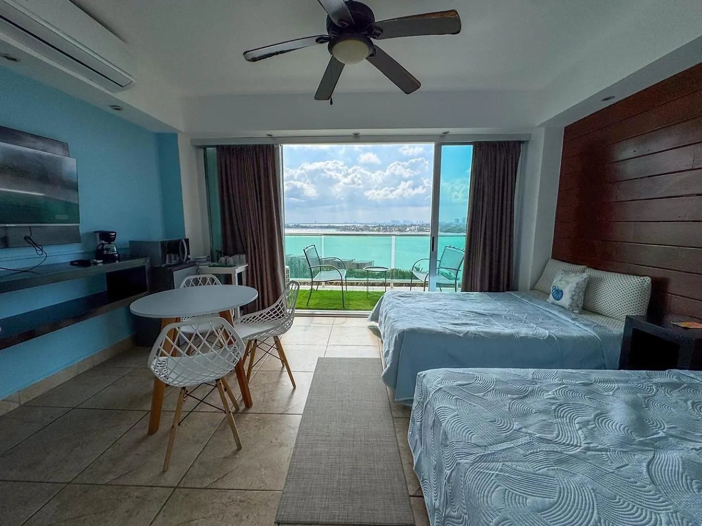 アパート Apt With Balcony, Beach Access & Comfort, Pool カンクン